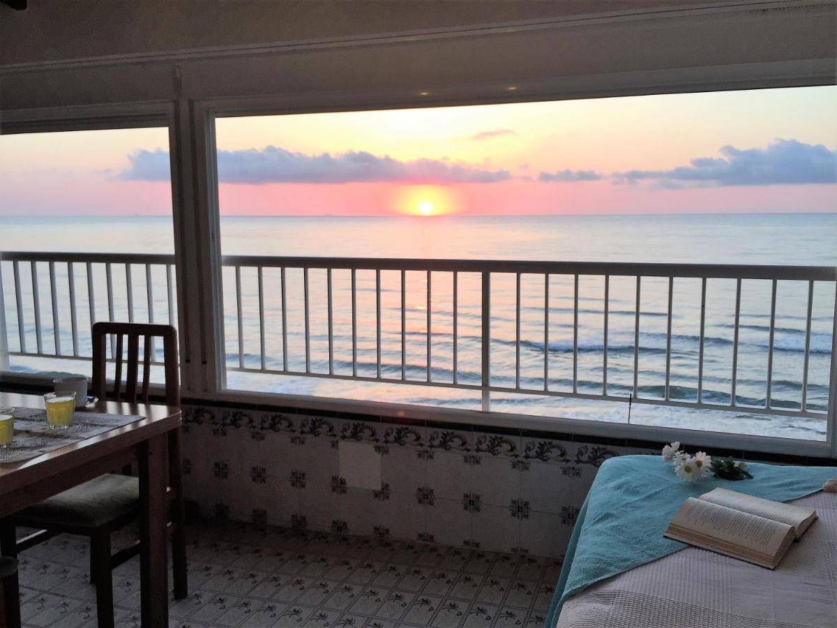 Beachfront And Bright Apartment Mareny Barraquetas 外观 照片